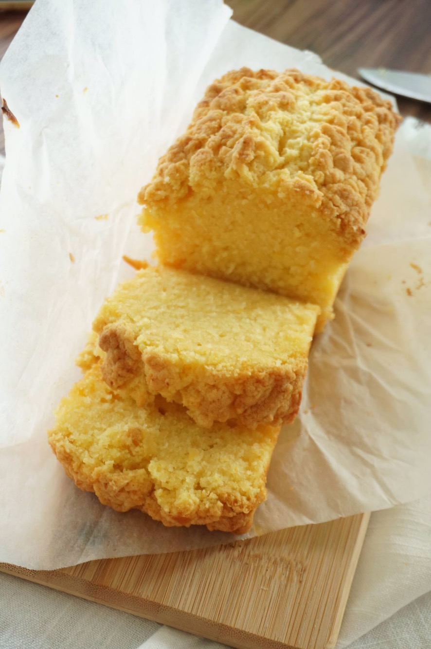 Lemon Crumble Cake