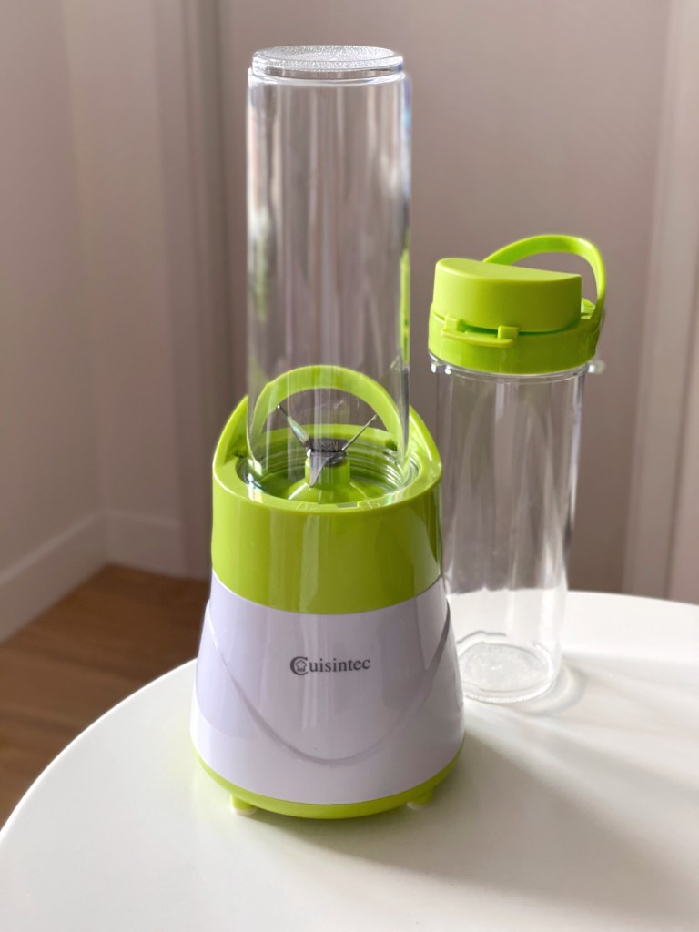 Small blender for smoothies