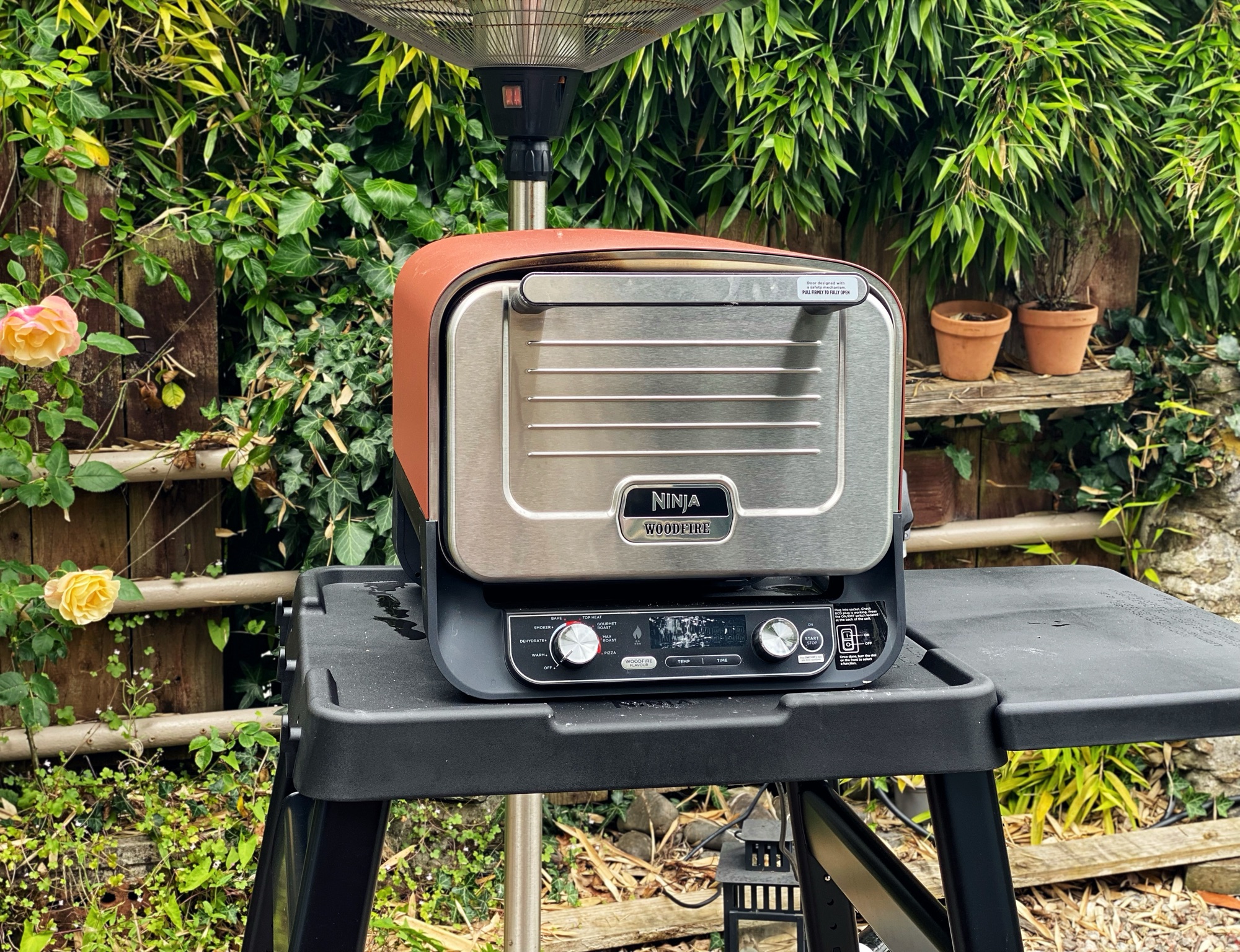 野焼き Review: Ninja Woodfire Electric Outdoor Oven, Artisan Pizza Maker